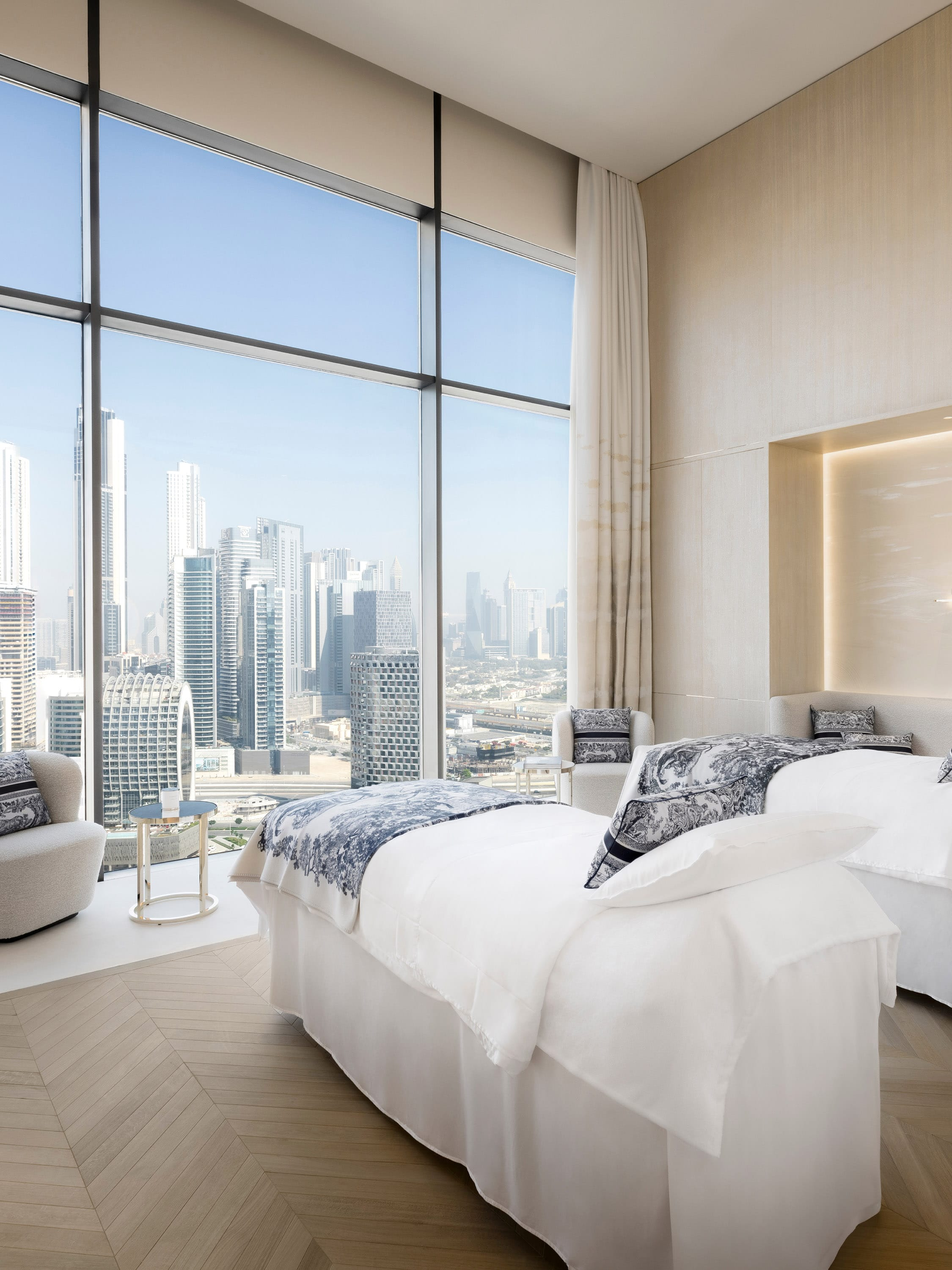 Kissing Light Spa The Lana Dubai